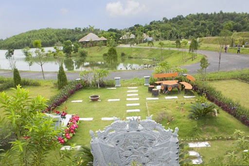 công viên tưởng niệm Thiên Đức